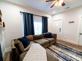 1415 N Houston Street , Fort Worth Texas 76164