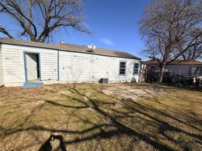 2700  Bideker Avenue , Fort Worth Texas 76105