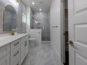 2809  Gooch Street , Dallas Texas 75241