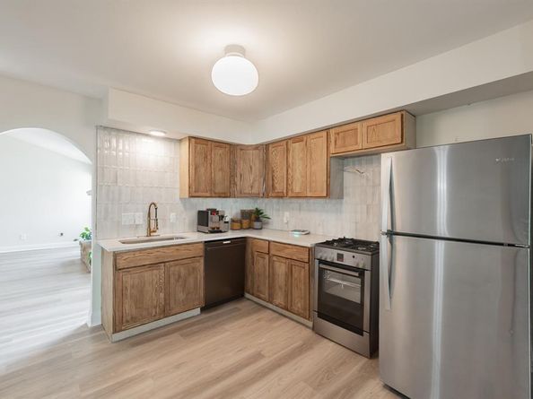 1946  Chesham Drive , Carrollton Texas 75007