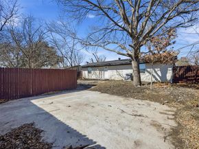 3922  Rainier Street , Irving Texas 75062