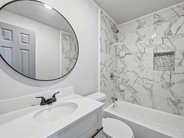 3922  Rainier Street , Irving Texas 75062