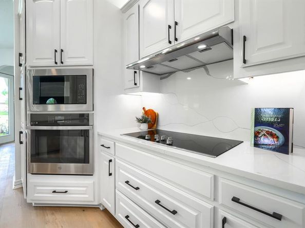 12809  Day Break Trail , Burleson Texas 76028