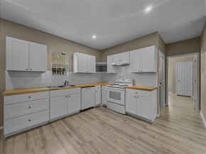 959 E Broadway Avenue , Fort Worth Texas 76104