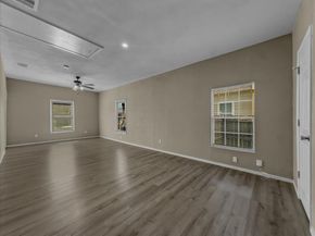 959 E Broadway Avenue , Fort Worth Texas 76104