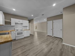 959 E Broadway Avenue , Fort Worth Texas 76104