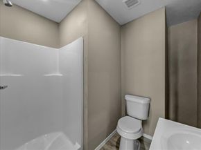 959 E Broadway Avenue , Fort Worth Texas 76104