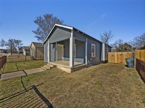 959 E Broadway Avenue , Fort Worth Texas 76104