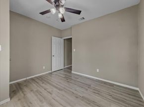 959 E Broadway Avenue , Fort Worth Texas 76104