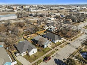 959 E Broadway Avenue , Fort Worth Texas 76104