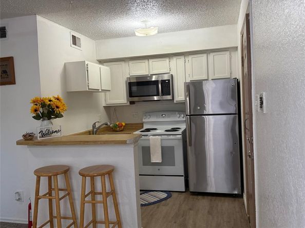 9803  Walnut Street  308, Dallas Texas 75243