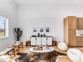 2080  Kelly Avenue  111, Dallas Texas 75215