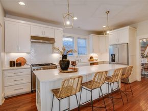 219 N Willomet Avenue , Dallas Texas 75208