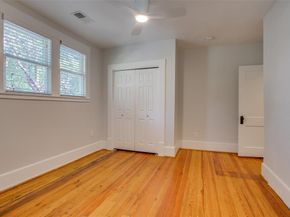 219 N Willomet Avenue , Dallas Texas 75208