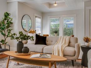 219 N Willomet Avenue , Dallas Texas 75208