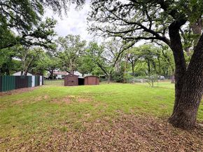 2933  Hunting Drive , Fort Worth Texas 76119