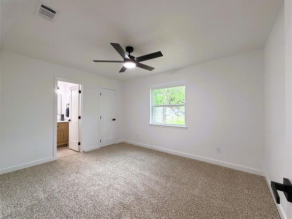 2933  Hunting Drive , Fort Worth Texas 76119