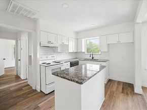 2347  Village Way , Dallas Texas 75216