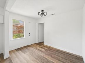 2347  Village Way , Dallas Texas 75216