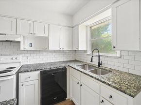2347  Village Way , Dallas Texas 75216