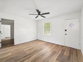 2347  Village Way , Dallas Texas 75216