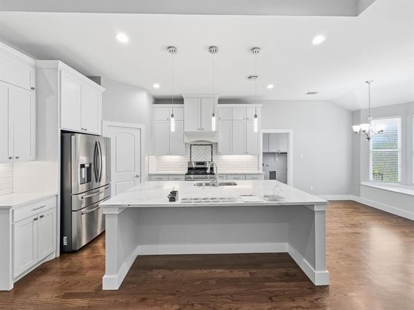 2700  Refugio Avenue , Fort Worth Texas 76164