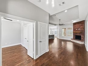 2700  Refugio Avenue , Fort Worth Texas 76164
