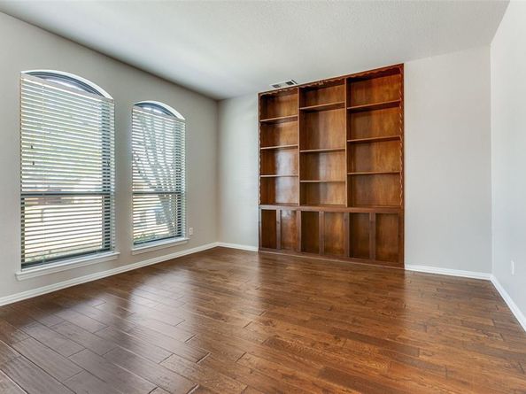 6805  Foxglove Trail , Sachse Texas 75048