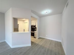 5757  Martel Avenue  B05, Dallas Texas 75206