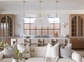 6803  Southridge Drive , Dallas Texas 75214