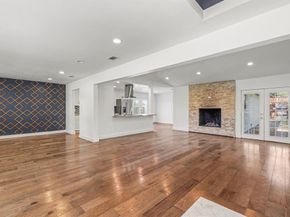 3127  Merrell Road , Dallas Texas 75229