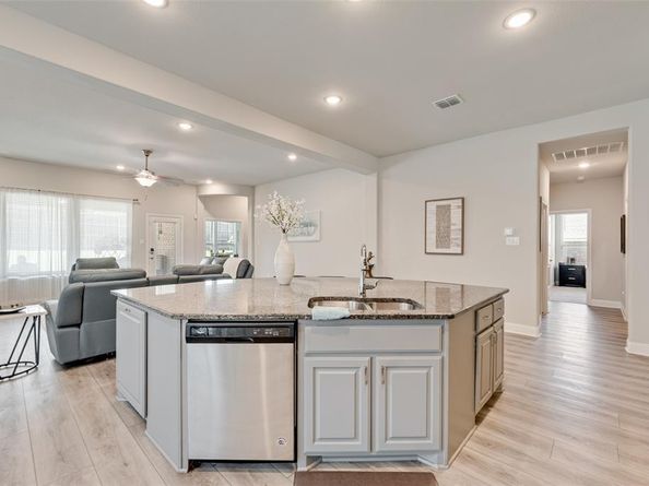 643  Woodridge Drive , Oak Point Texas 75068