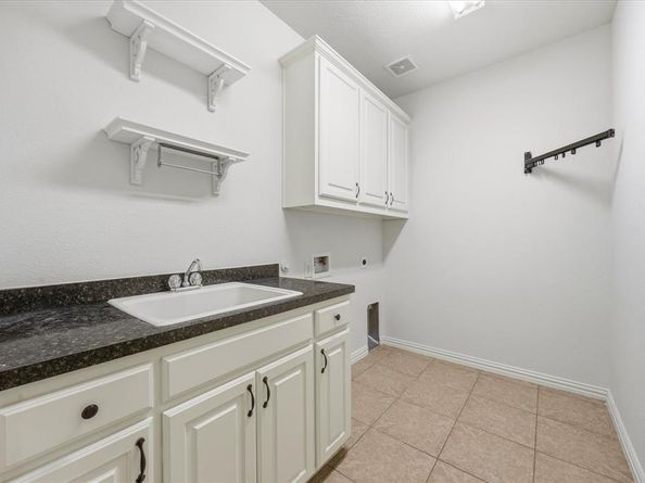 201  Chatfield Drive , Rockwall Texas 75087