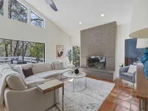 965  Easton Place , Dallas Texas 75218