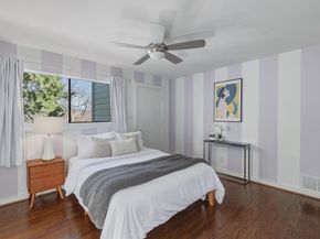 965  Easton Place , Dallas Texas 75218