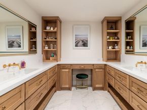 5702  Bent Trail , Dallas Texas 75248