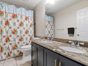 313  Georgian Oak Court , Lake Dallas Texas 75065