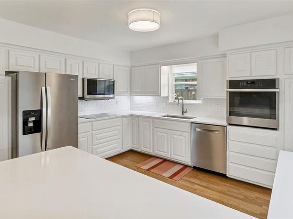 9935  Chippendale Drive , Dallas Texas 75238
