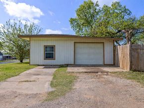 3000  Pate Drive , Fort Worth Texas 76105