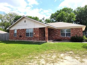 651  Meadow Park Drive , White Settlement Texas 76108