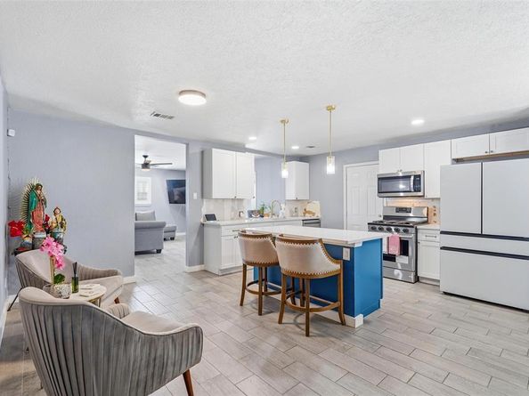 324 W Grubb Drive , Mesquite Texas 75149