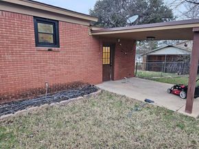 220 N Jarvis Lane , Azle Texas 76020