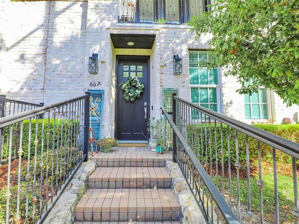 7333  Valley View Lane  607, Dallas Texas 75240