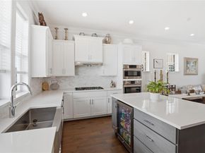 7333  Valley View Lane  607, Dallas Texas 75240