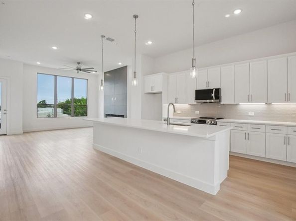 13351  Goodland Street  103, Farmers Branch Texas 75234