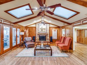 10626  Cox Lane , Dallas Texas 75229