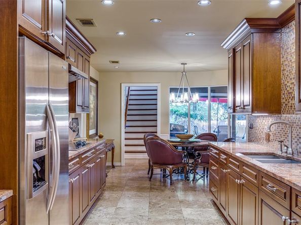 10626  Cox Lane , Dallas Texas 75229