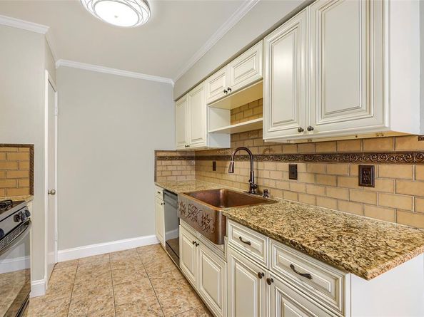 8631  Charing Cross Lane , Dallas Texas 75238