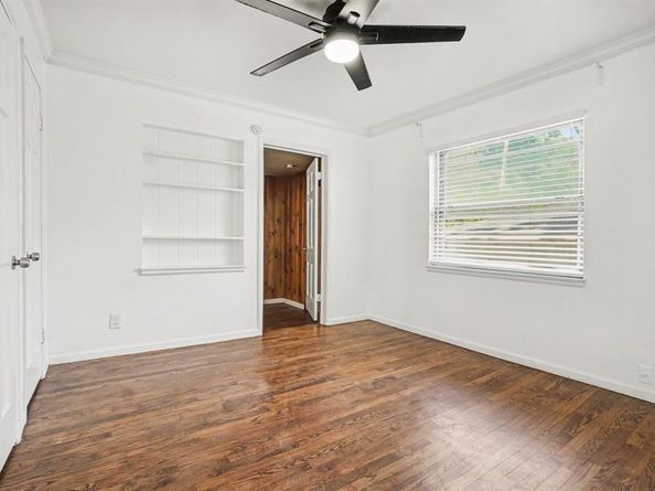 910  Reverchon Drive , Dallas Texas 75211