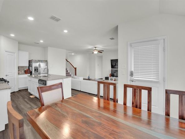 702  Pearl Way , Arlington Texas 76002